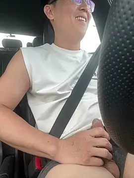maxime0928 online show from July 4, 7:48 am