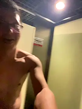 Snapshot of maxime0928 chatting on October 26, 12:38 pm maxime0928 online show from October 26, 12:38 pm