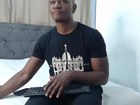 iamfelipee online show from October 18, 4:25 am