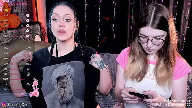 Threesomebabes online show from October 24, 11:09 am