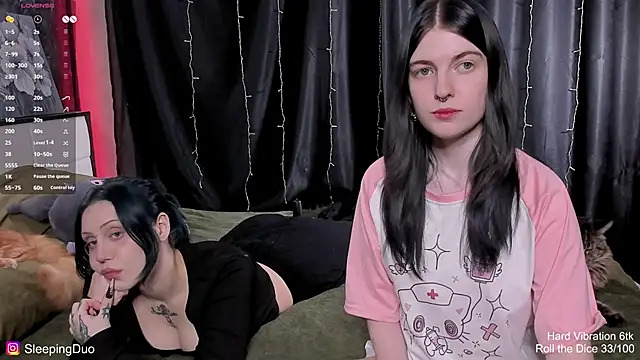 Threesomebabes online show from February 13, 3:01 pm