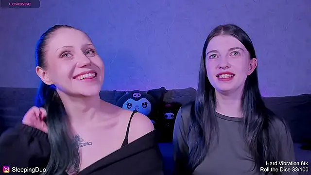 Snapshot of Threesomebabes chatting on May 30, 6:02 pm Threesomebabes online show from May 30, 6:02 pm