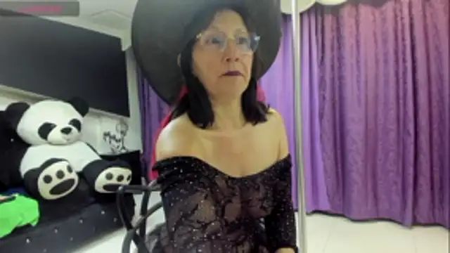 Snapshot of Oriana_Jhonson chatting on November 2, 9:36 am Oriana Jhonson online show from November 2, 9:36 am