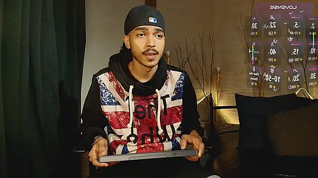 MarcusRain  online show from November 10, 7:41 pm