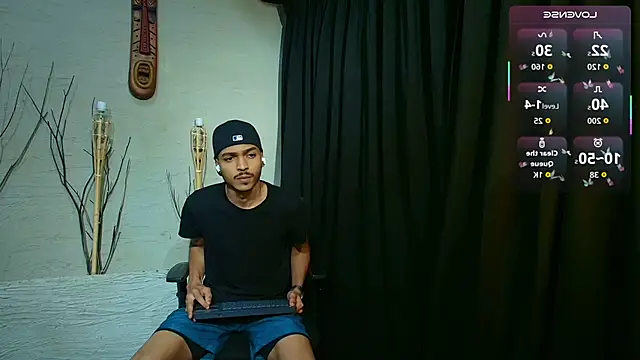 MarcusRain  online show from October 14, 7:47 pm