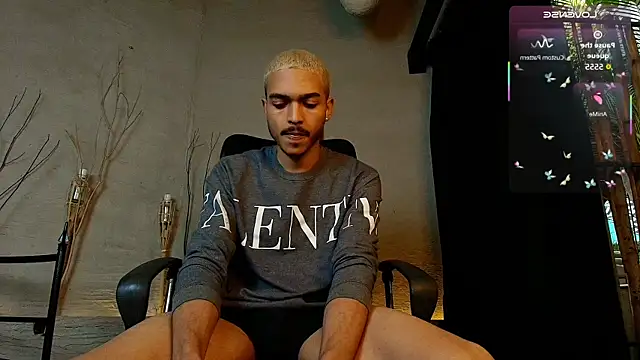 MarcusRain  online show from October 15, 7:33 pm