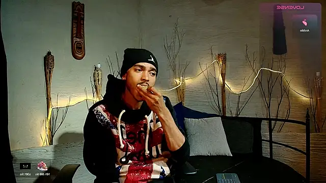 MarcusRain  online show from December 2, 3:30 am