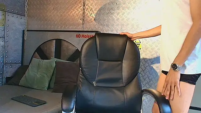 MarcusRain  online show from November 15, 6:56 pm