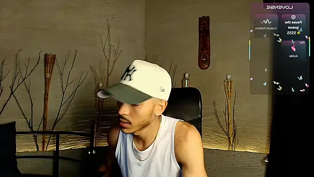 MarcusRain  online show from October 24, 7:46 pm