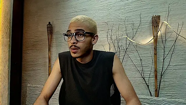 MarcusRain  online show from March 4, 3:36 am