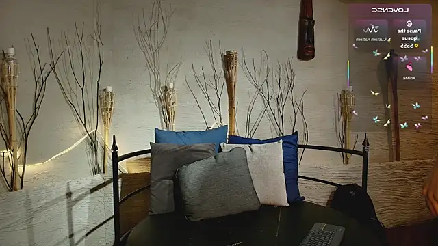 MarcusRain  online show from November 11, 7:19 pm