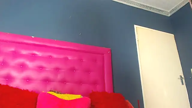 LoloQueen5 online show from February 23, 9:32 am