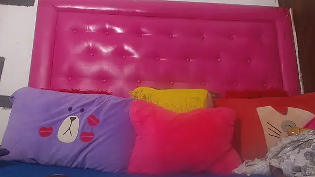 LoloQueen5 online show from May 7, 8:07 am