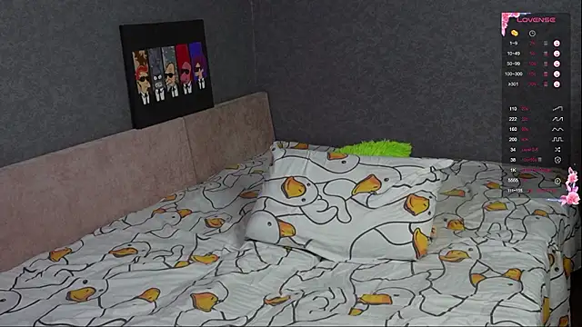 Violetwin online show from February 5, 6:48 pm