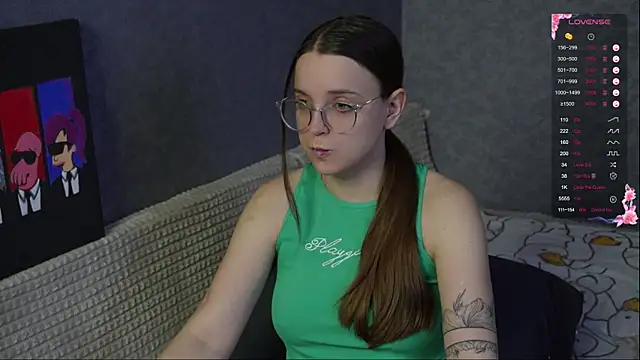 Violetwin online show from April 4, 4:13 pm