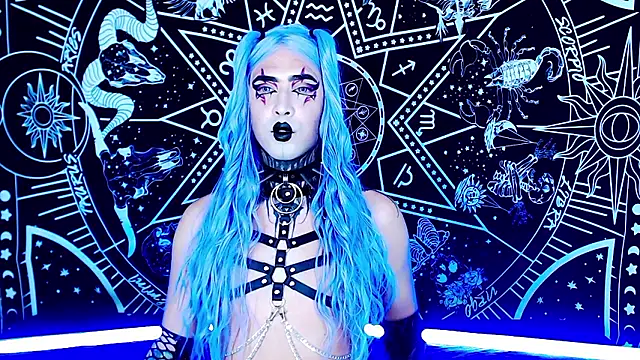 Snapshot of naomi_satan chatting on January 9, 12:39 am naomi satan online show from January 9, 12:39 am