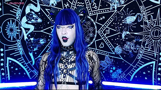 Snapshot of naomi_satan chatting on February 8, 8:06 pm naomi satan online show from February 8, 8:06 pm