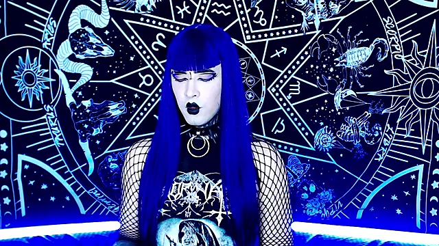 Snapshot of naomi_satan chatting on December 19, 12:03 am naomi satan online show from December 19, 12:03 am