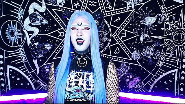 naomi satan online show from April 8, 10:33 pm