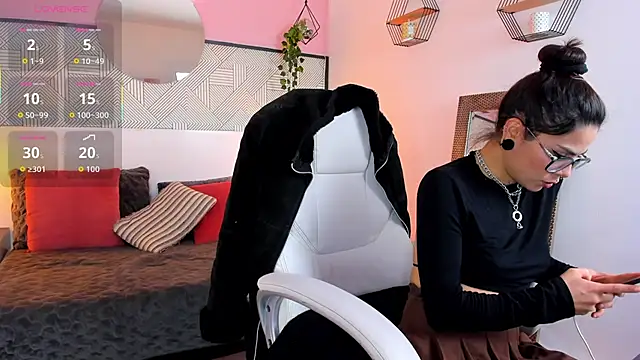 Esmeralda CO online show from November 7, 1:04 pm