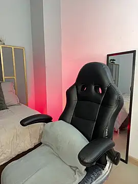 Esmeralda CO online show from December 21, 1:13 pm