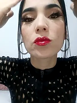 jamila zair online show from December 2, 1:35 pm