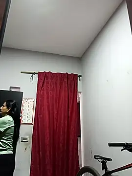 Snapshot of Titiss8921 chatting on October 24, 12:04 pm Titiss8921 online show from October 24, 12:04 pm