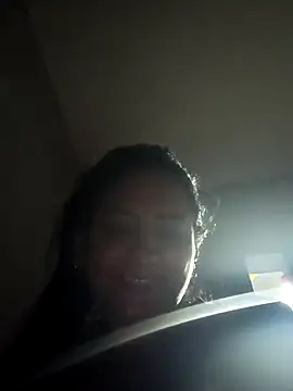 Snapshot of Titiss8921 chatting on November 27, 2:34 am Titiss8921 online show from November 27, 2:34 am