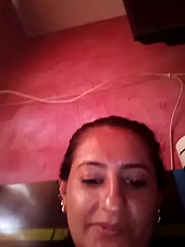 Snapshot of Titiss8921 chatting on November 2, 6:46 pm Titiss8921 online show from November 2, 6:46 pm