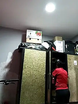 Snapshot of Titiss8921 chatting on November 6, 12:53 pm Titiss8921 online show from November 6, 12:53 pm