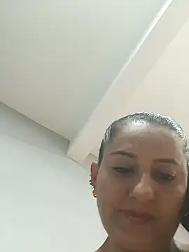 Snapshot of Titiss8921 chatting on November 7, 2:54 pm Titiss8921 online show from November 7, 2:54 pm