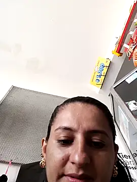 Snapshot of Titiss8921 chatting on November 8, 1:47 pm Titiss8921 online show from November 8, 1:47 pm