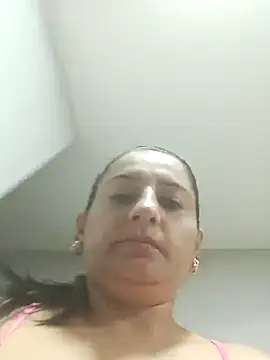 Snapshot of Titiss8921 chatting on November 9, 1:15 pm Titiss8921 online show from November 9, 1:15 pm