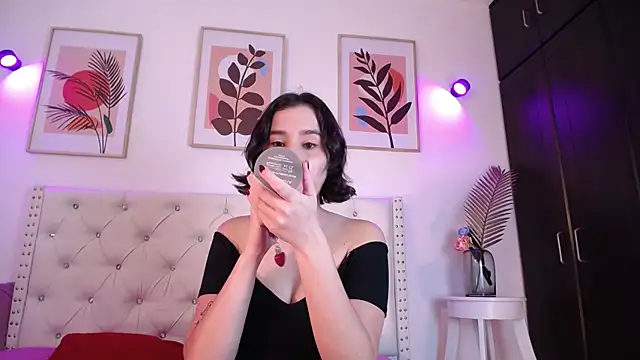 Snapshot of barbyehot chatting on November 11, 1:11 am barbyehot online show from November 11, 1:11 am