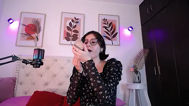 Snapshot of barbyehot chatting on November 21, 12:20 am barbyehot online show from November 21, 12:20 am