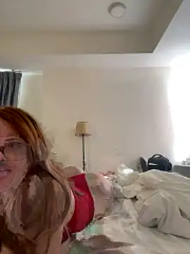 Snapshot of cherryrosealiee chatting on June 5, 1:21 am cherryrosealiee online show from June 5, 1:21 am