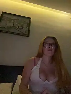 Snapshot of cherryrosealiee chatting on February 27, 3:34 pm cherryrosealiee online show from February 27, 3:34 pm