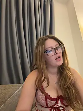cherryrosealiee online show from May 30, 12:22 pm
