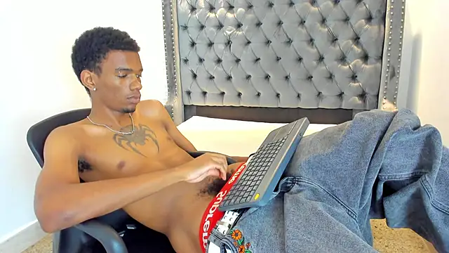 nero reyd online show from February 24, 7:26 pm