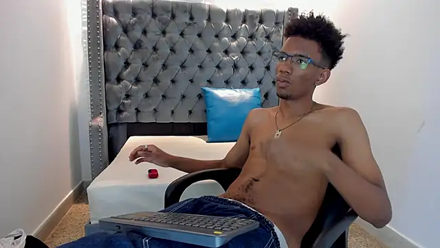 nero reyd online show from September 25, 7:42 pm