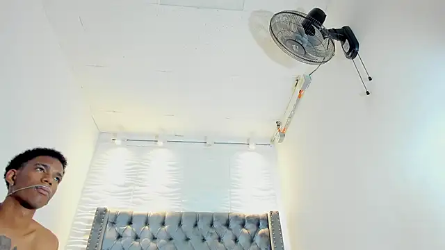 nero reyd online show from April 21, 1:42 am