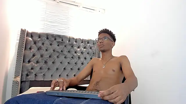 nero reyd online show from September 18, 7:28 pm