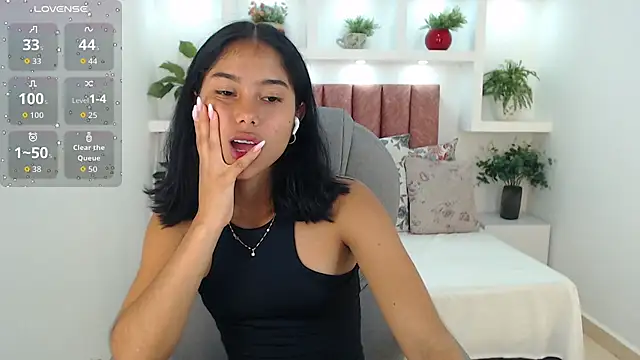 Milaa Star  online show from January 14, 2:26 am