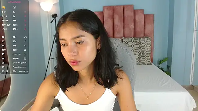 Milaa Star  online show from February 26, 3:39 am