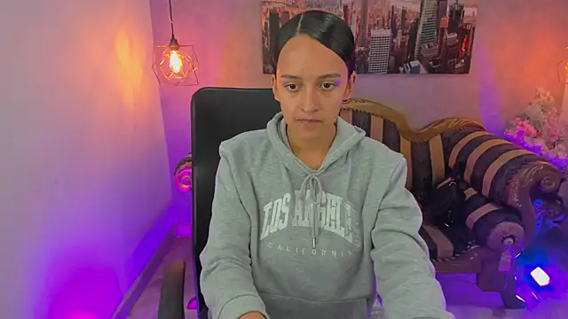 Salome Smitth 1 online show from March 19, 7:03 pm