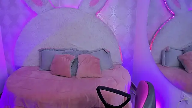 Salome Smitth 1 online show from February 10, 8:08 pm