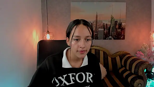 Salome Smitth 1 online show from March 12, 8:35 pm