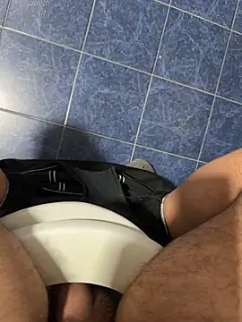 maialexte online show from February 6, 5:03 am