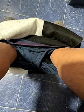 maialexte online show from December 15, 4:40 am