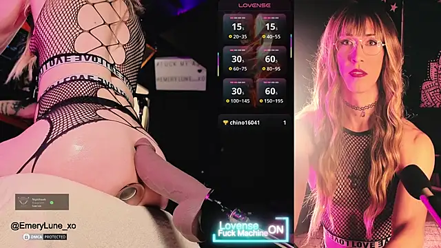 EmeryLune xo online show from December 22, 6:13 am